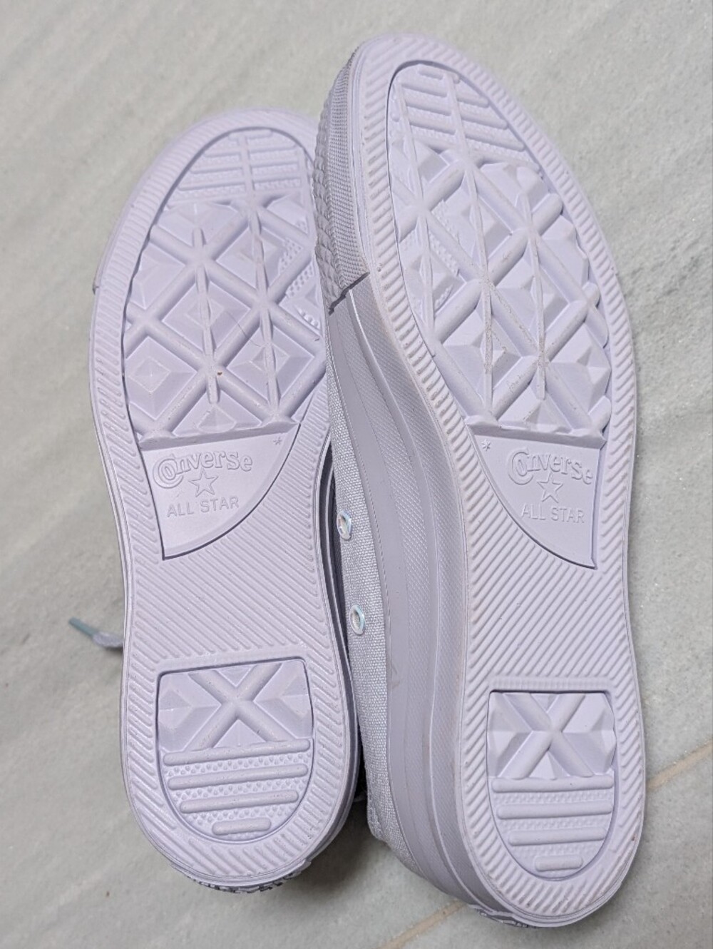 CONVERSE lavender canvas sneakers 6 - Picture 8 of 9